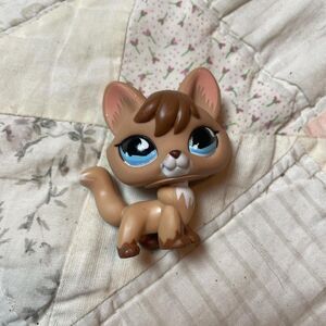 littlest pet shop authentic fox 2007 hasbro blue eyes
